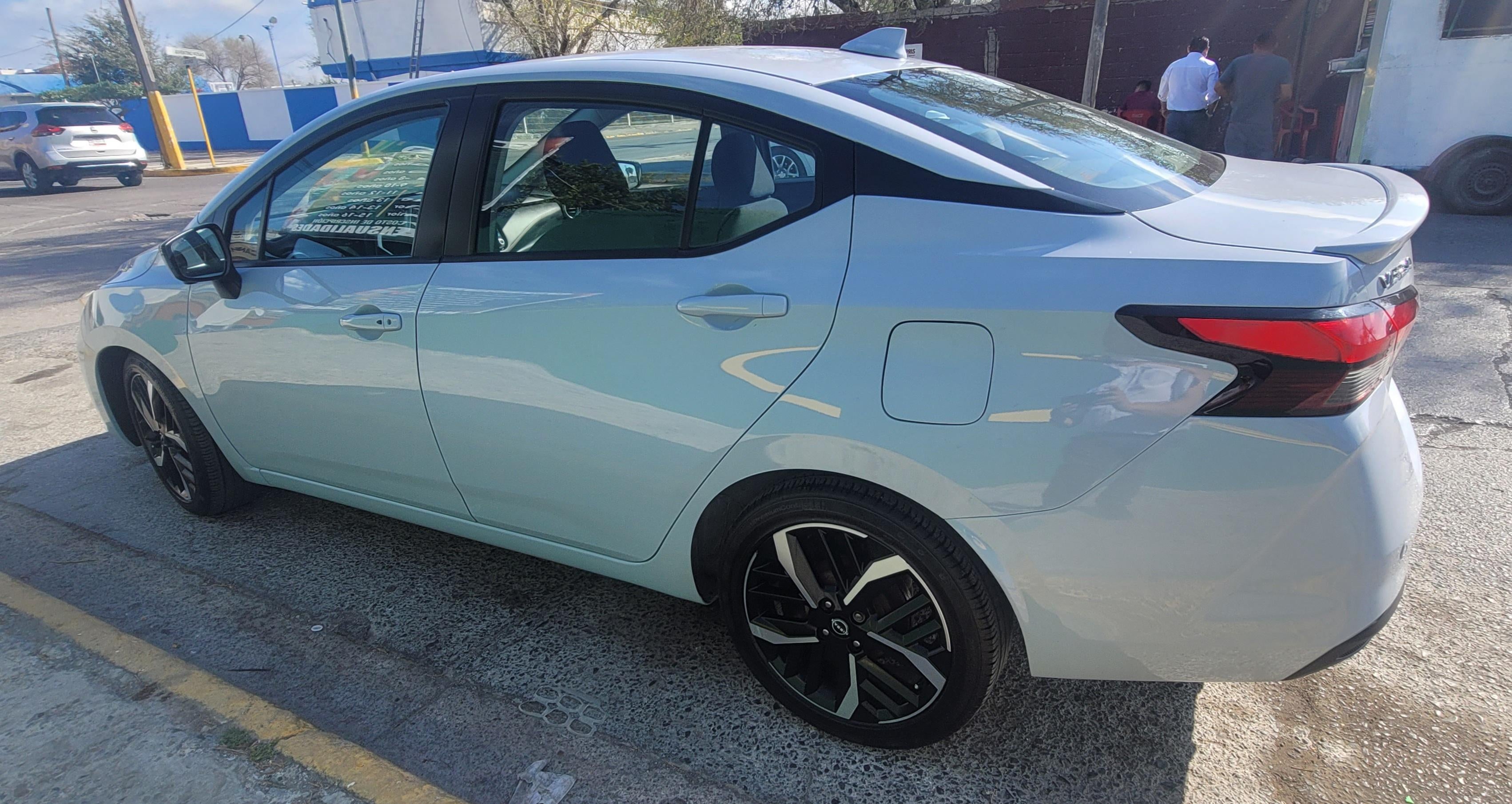 2024 Nissan VERSA 4P SR L41.6 AUT