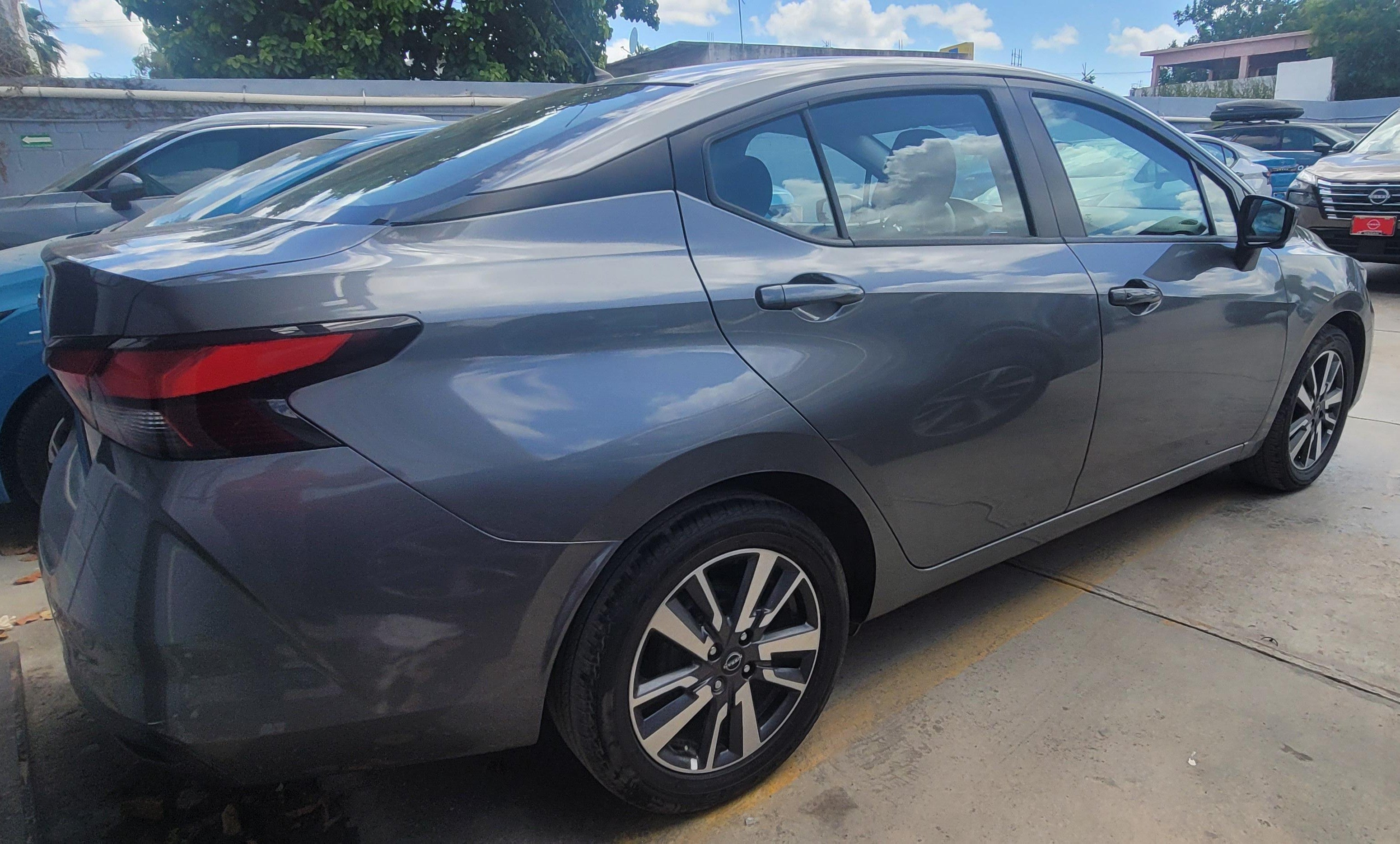 2024 Nissan VERSA 4P ADVANCE L41.6 AUT