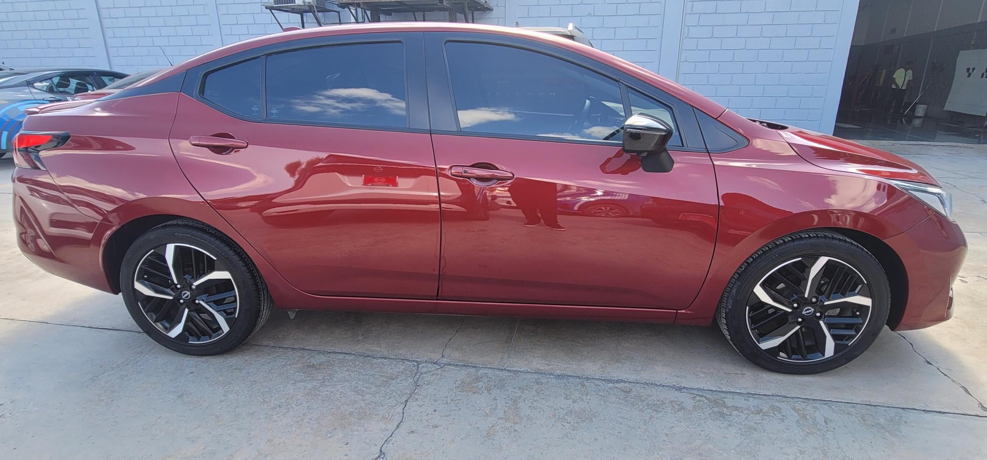 2024 Nissan VERSA 4P SR L41.6 AUT