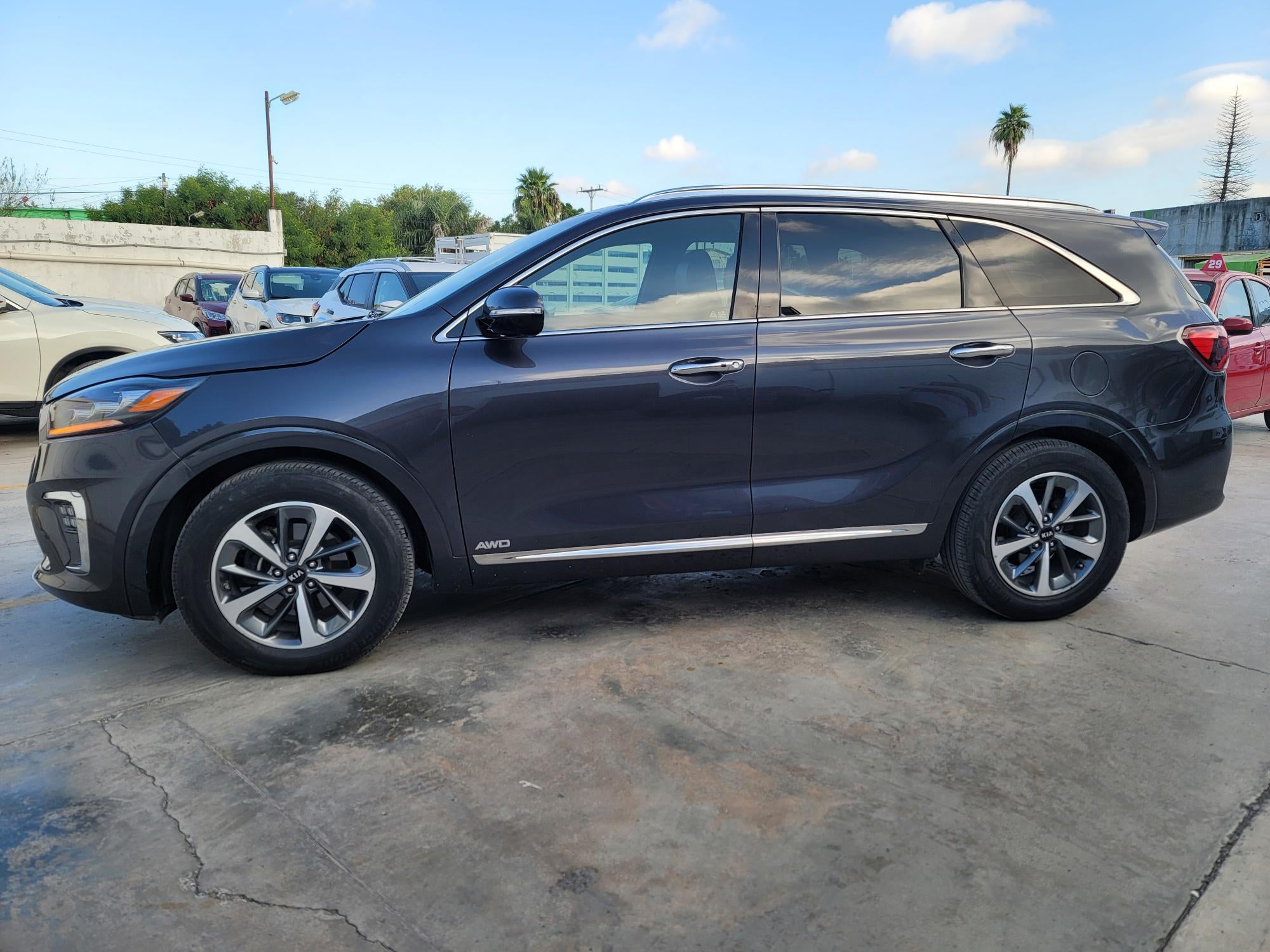 2019 Kia SORENTO 5 PTS SXL V6 TA AAC PIEL F LED QCP GPS 7 PAS RA-18 4X4